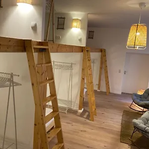 Minimal No.43 Hostal