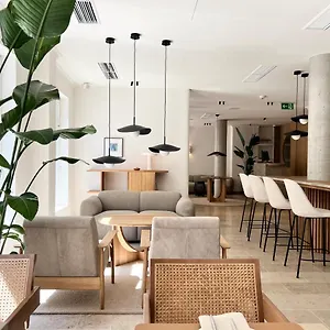4* Hotel Adelante Boutique