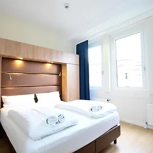 Motel Plus Berlin *** ברלין